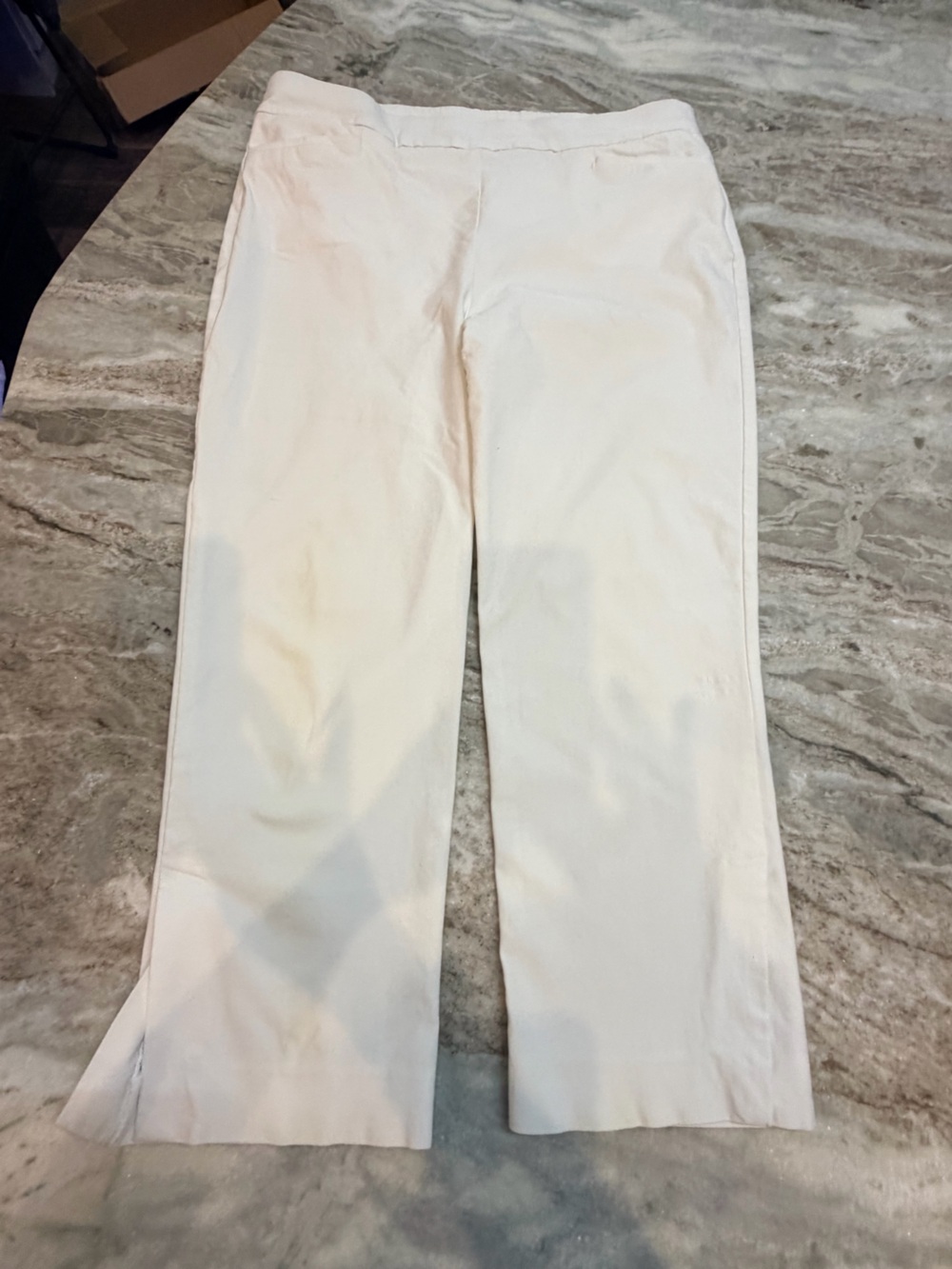Chino’s White Cropped Capri Pants Women’s Size 12 Stretch Career Casual Summer